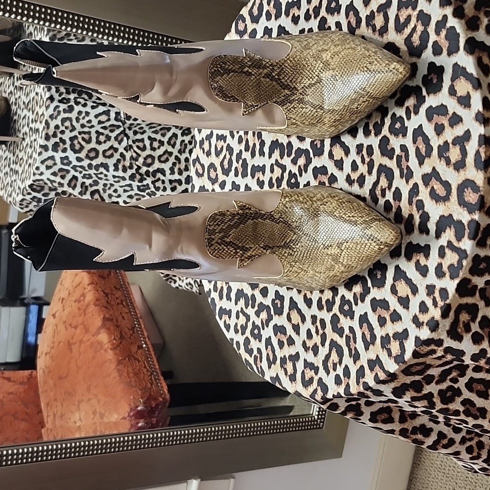 Cape Robbin Stiletto Western Ankle Booties Size 11 - Picture 2 of 7